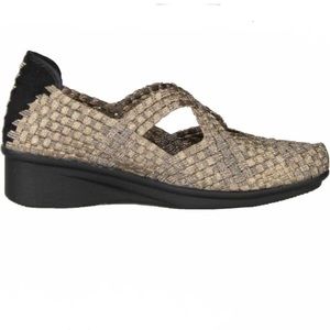 Bernie Mev Crown Sip On Closed Toe Bronze